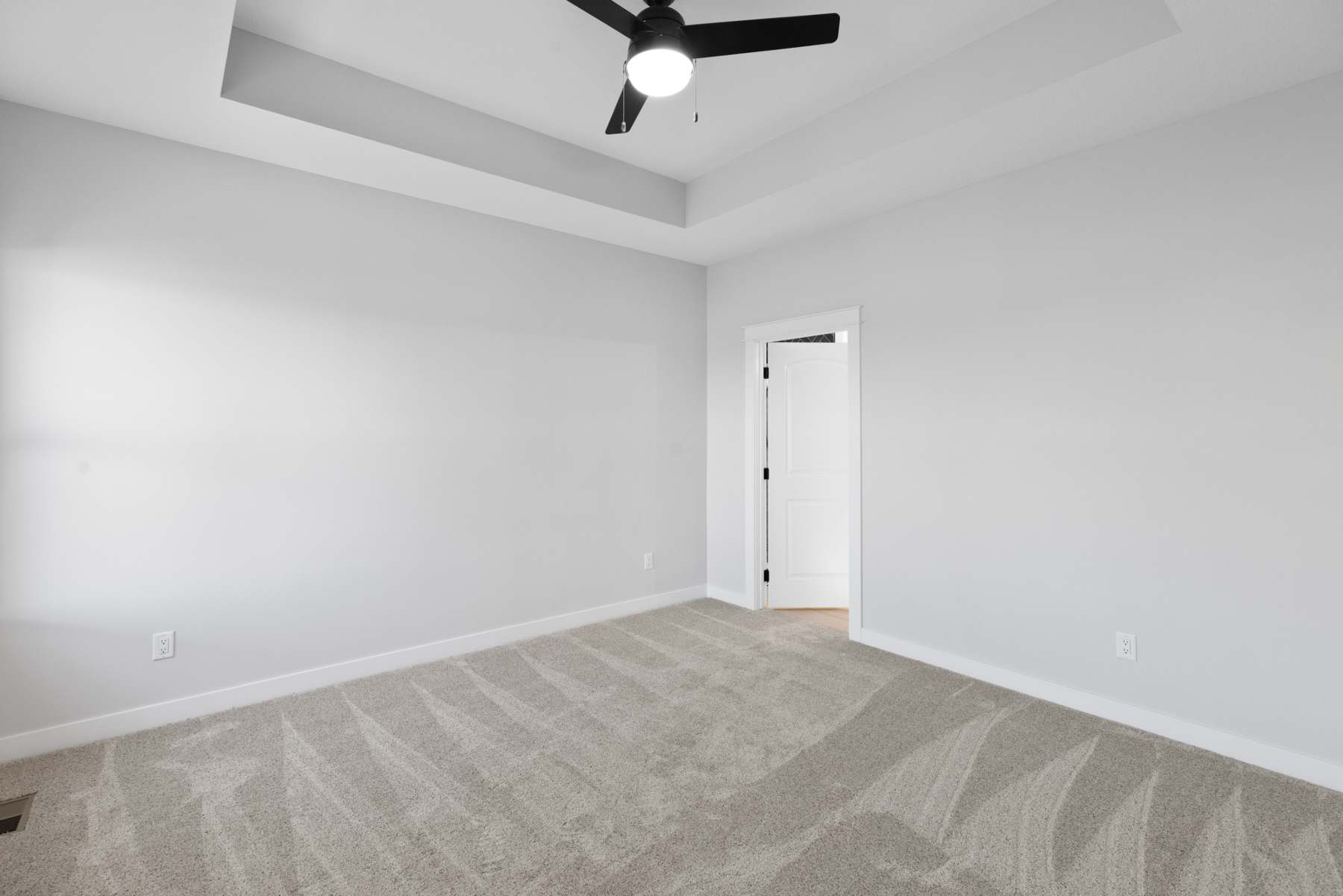 Bedroom Carpet Flooring in Des Moines, IA